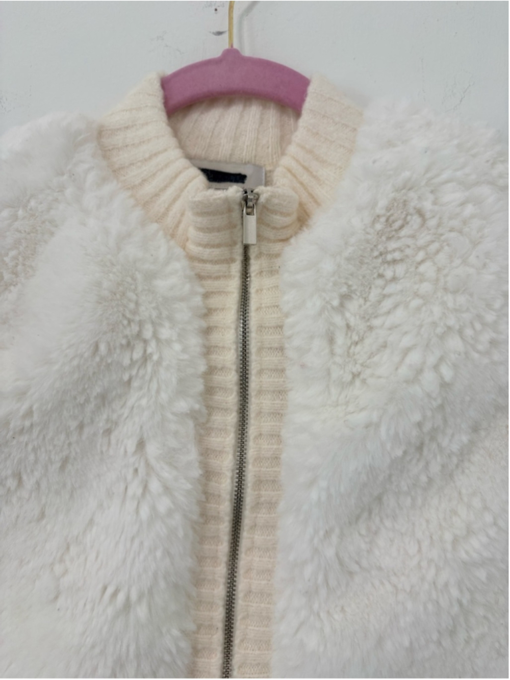 Liz Claiborne Faux Sherpa Knit Sweater Vest Sz M Ivory NWOT - Picture 3 of 11